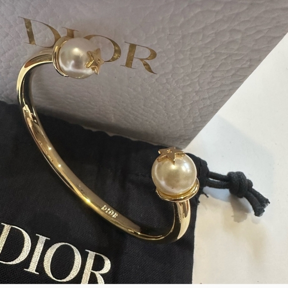 Christian Dior Logo Pearl Tribales Bracelet With Box - Picture 12 of 14
